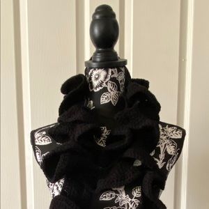 Scarf - Ruffled